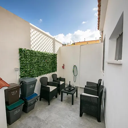 Casa Lois * غونيسا