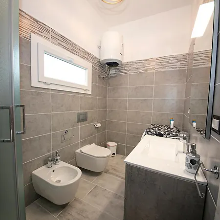 Casa Lois * غونيسا